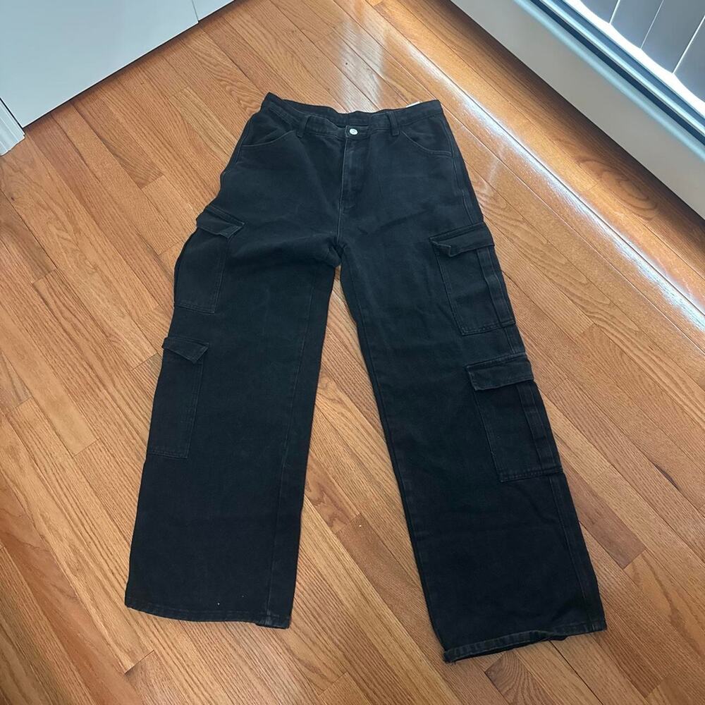 Black cargo pants